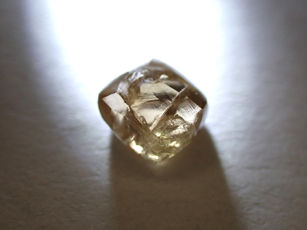 Diamant přírodní čistý